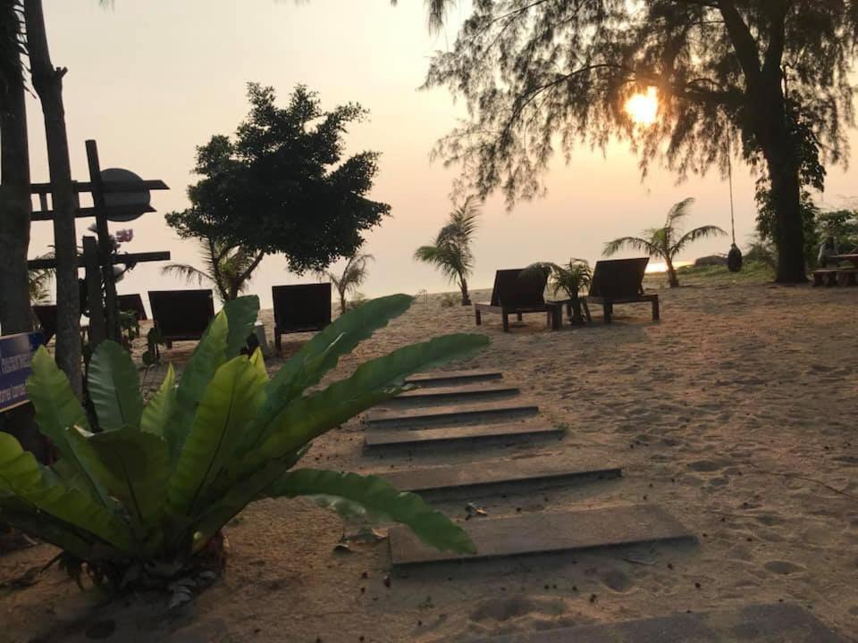 Ban Pak Nam Lamae Had Lamae Resort المظهر الخارجي الصورة